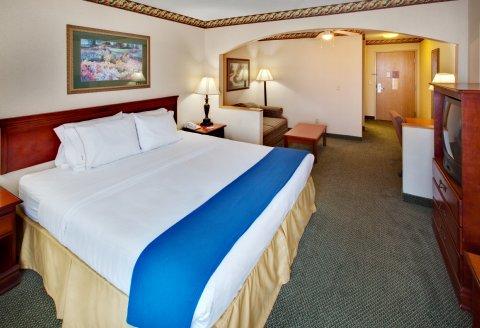 Holiday Inn Express & Suites Clinton By Ihg מראה חיצוני תמונה